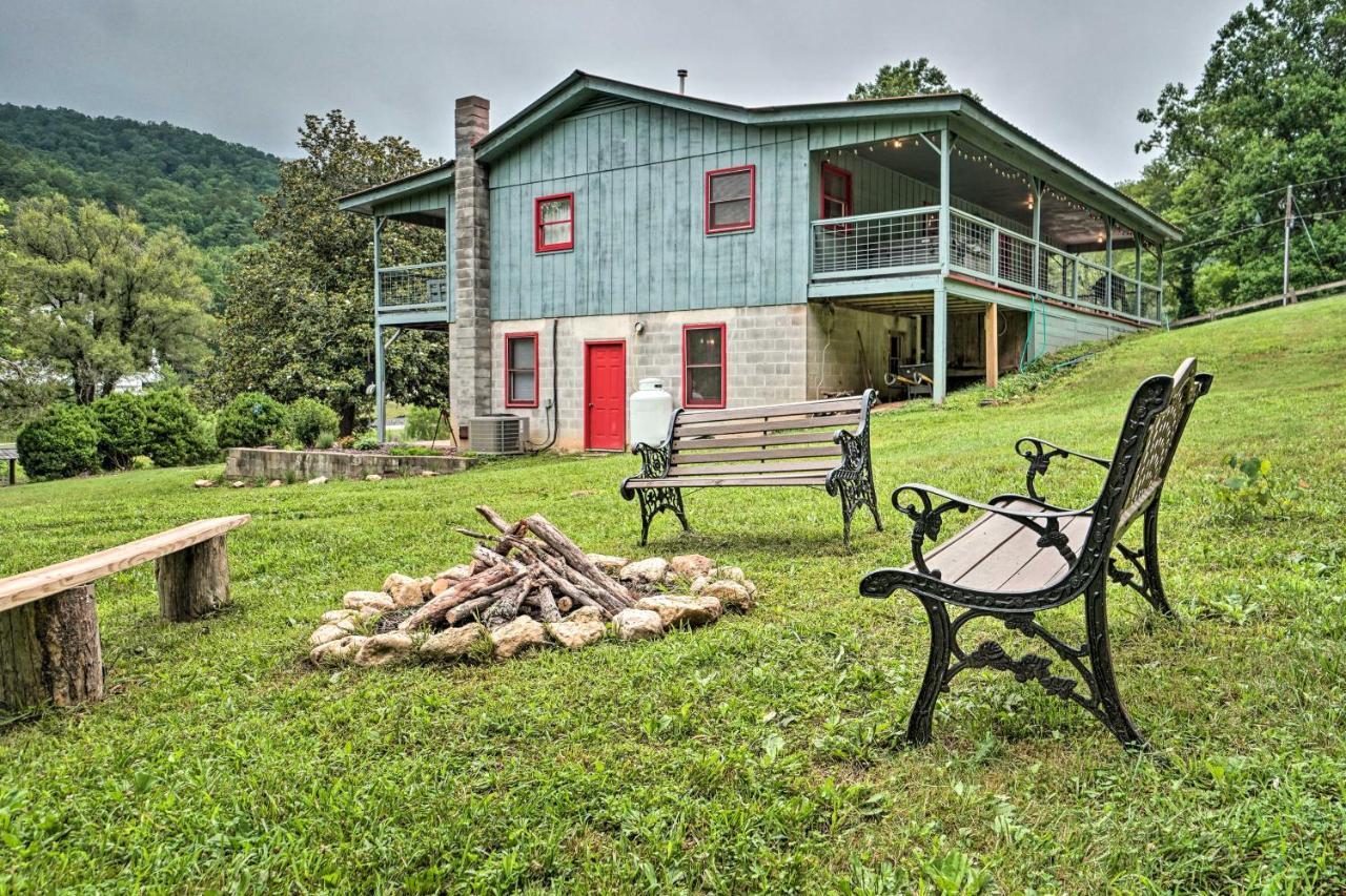 Trinity Oaks Escape With Hot Tub And Fire Pit Villa Clayton Exterior photo