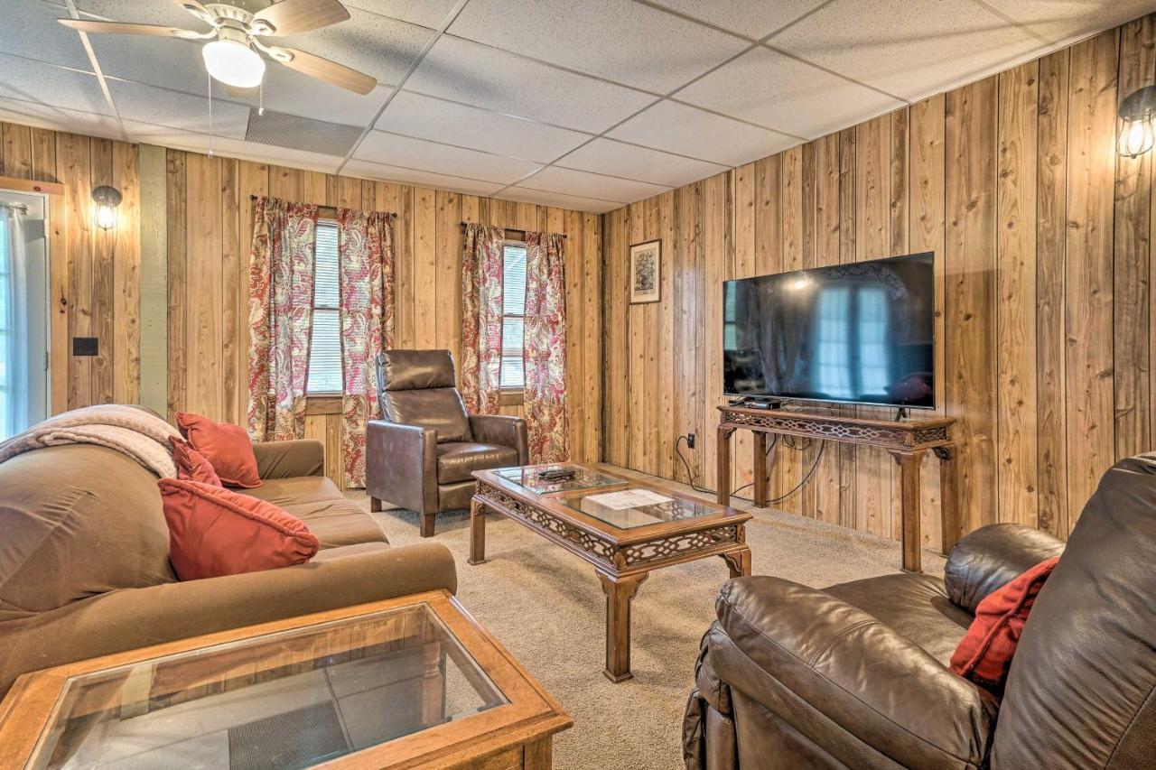 Trinity Oaks Escape With Hot Tub And Fire Pit Villa Clayton Exterior photo