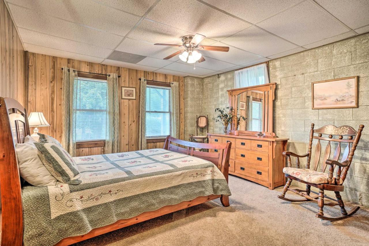 Trinity Oaks Escape With Hot Tub And Fire Pit Villa Clayton Exterior photo