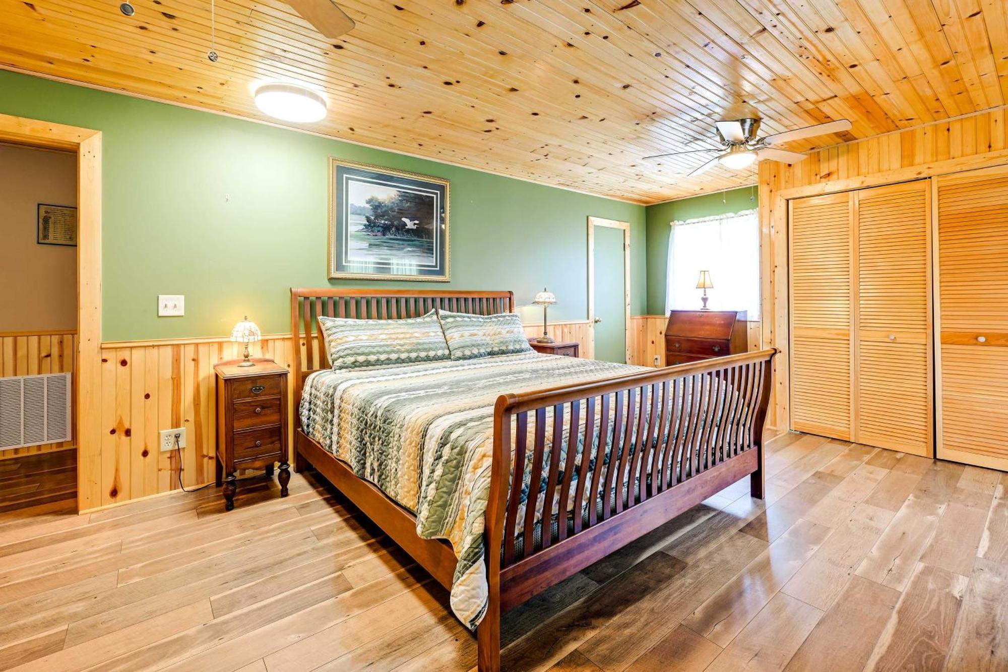 Trinity Oaks Escape With Hot Tub And Fire Pit Villa Clayton Exterior photo